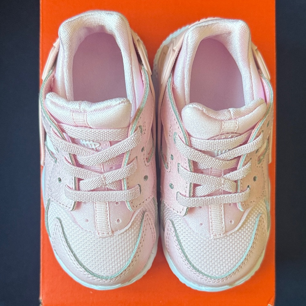 Nike Kids Light Pink Sneakers - Picture 6 of 7